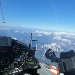 Flugwegposition um 16:06:19: Aufgenommen in der Nähe von Gemeinde Gosau, Österreich in 3301 Meter